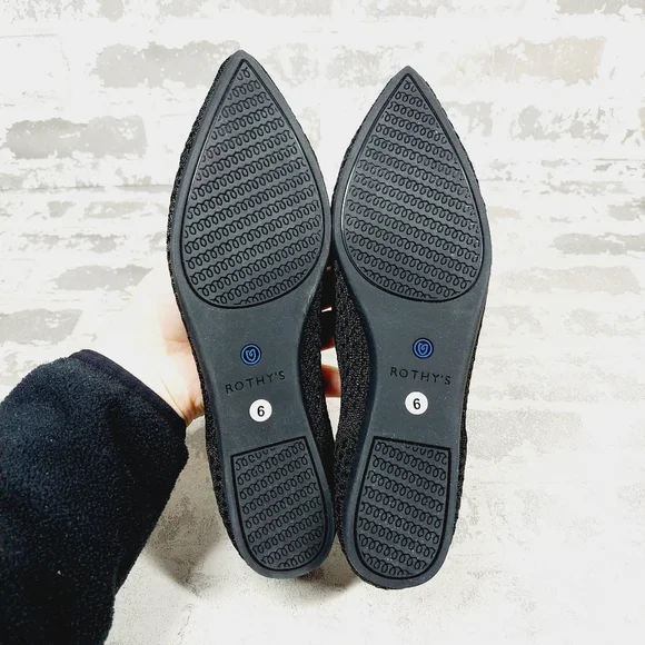 New Rothy's The Flat Black Knit Pointy Toe Slip On Loafers W1017